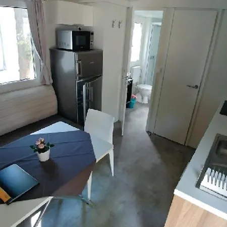 Кемпинг Victoria Mobilehome In Cisano San Vito *