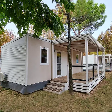 Victoria Mobilehome In Cisano San Vito Кемпинг *