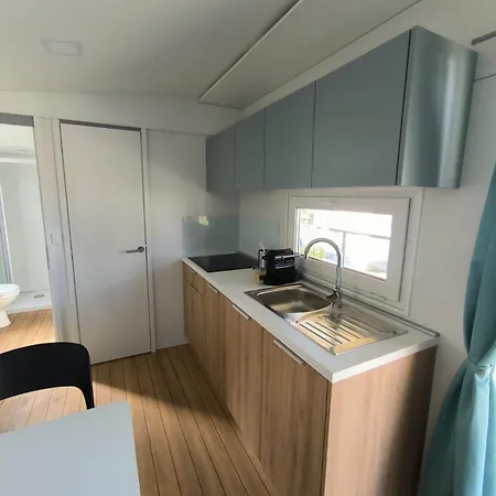 Campsite Victoria Mobilehome In Cisano San Vito Bardolino
